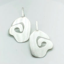 Load image into Gallery viewer, Contemporary Style - Silver Swirl
