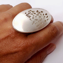 Load image into Gallery viewer, Zawula - Shield Ring