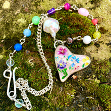 Load image into Gallery viewer, Cloisonné Opalescent Enamel Floral Heart